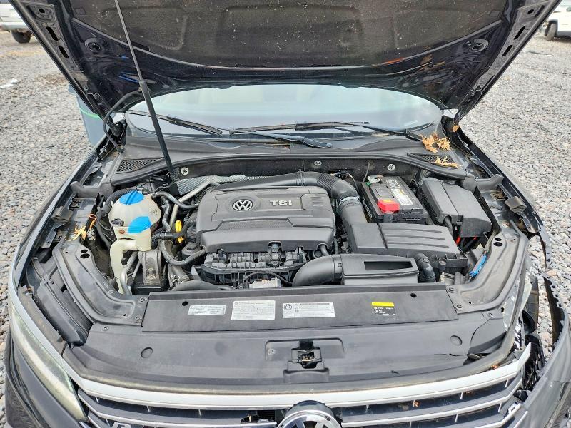2016 Volkswagen Passat R-line