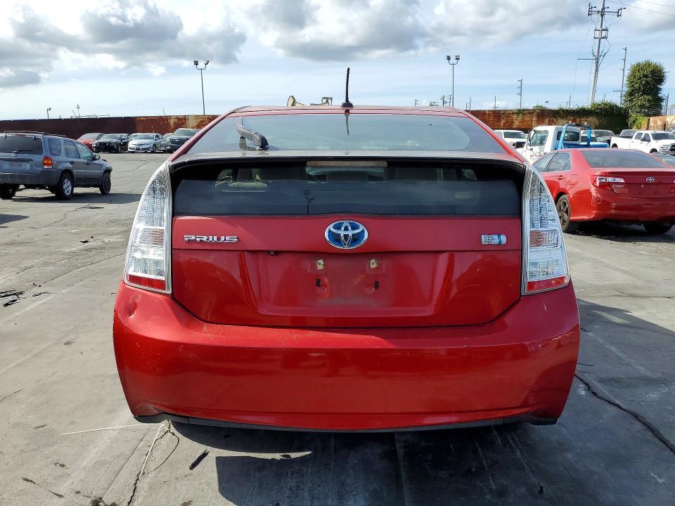 2010 Toyota Prius iii