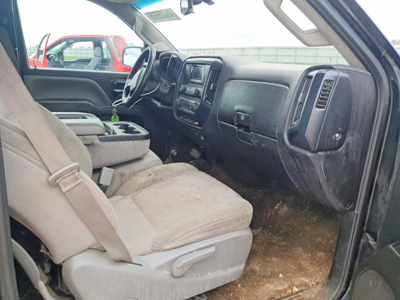 2015 Chevrolet Silverado 2500 Flatbed Truck