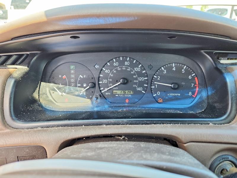 2000 Toyota Camry le