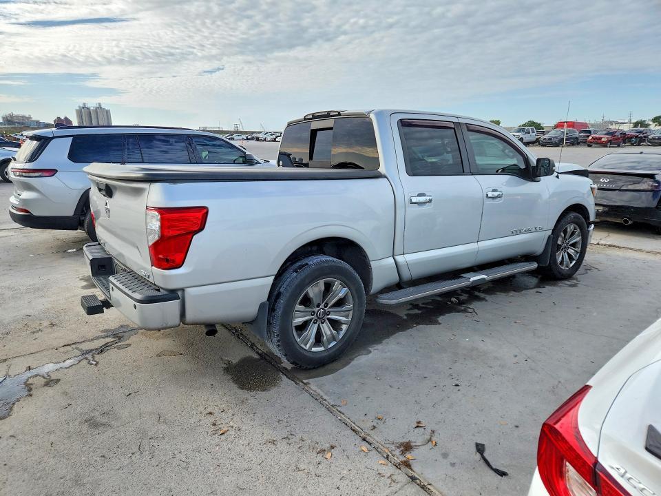 2018 Nissan Titan SV