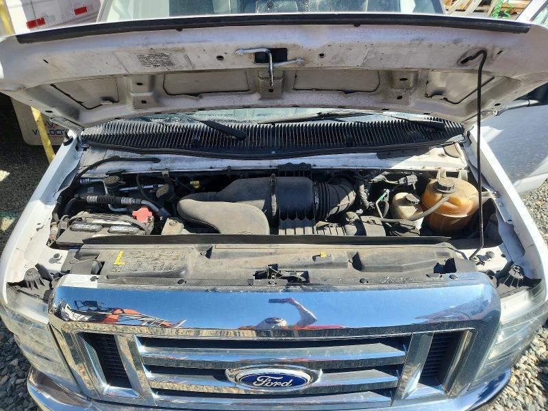 2015 Ford E350 BOX Truck