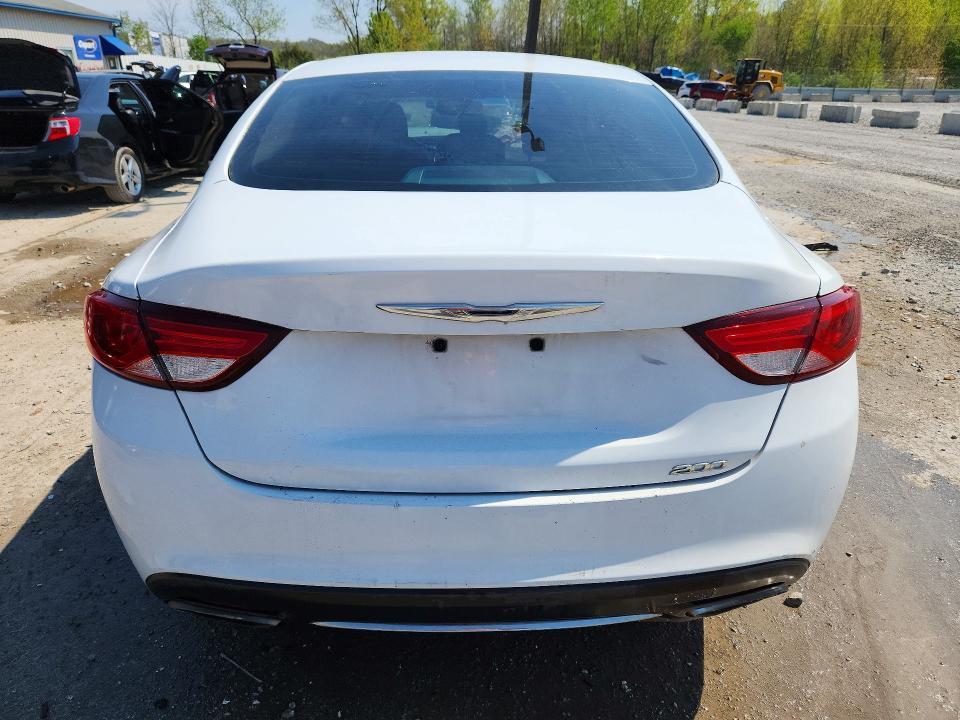2015 Chrysler 200 Limited
