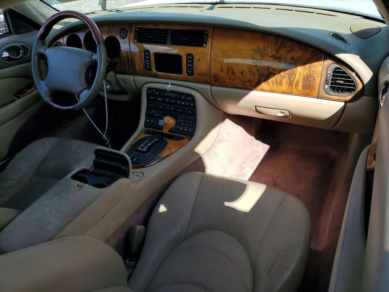 2002 Jaguar XKR