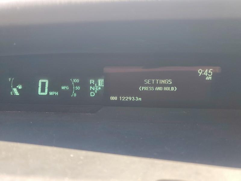 2010 Toyota Prius iii