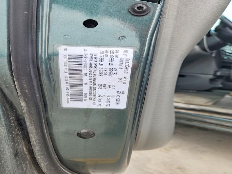 2004 Dodge Grand Caravan sxt