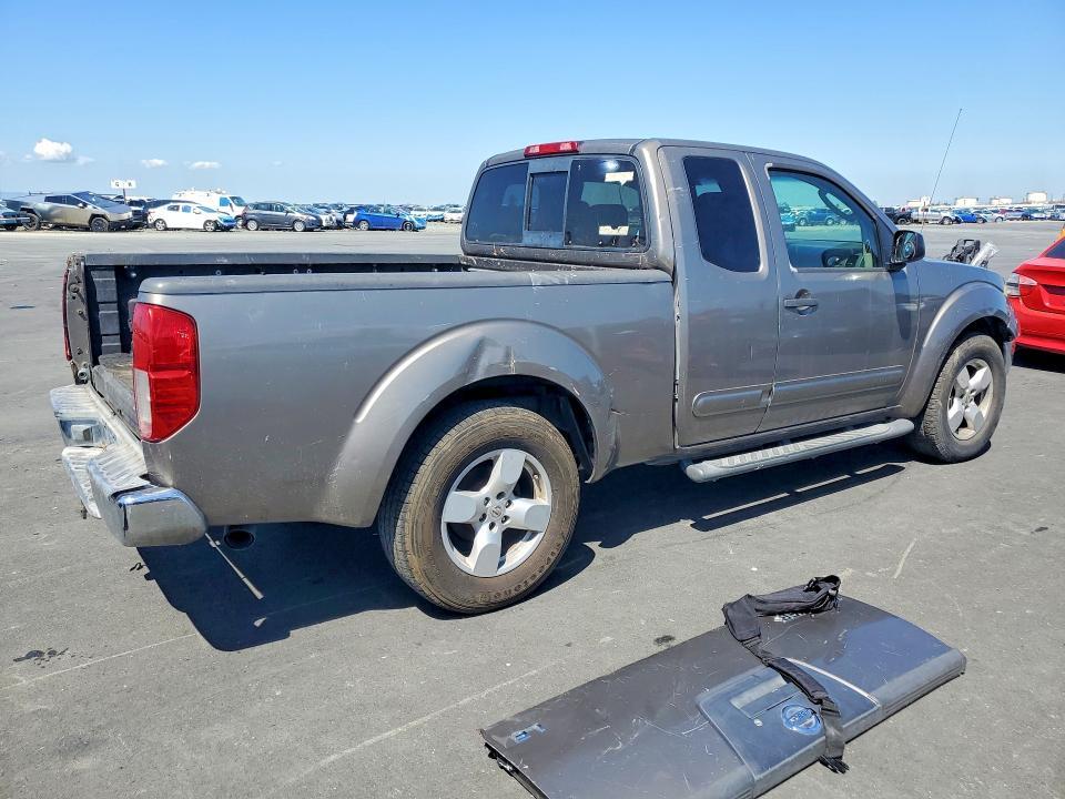 2005 Nissan Frontier SE