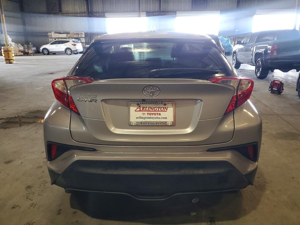 2020 Toyota C-hr xle