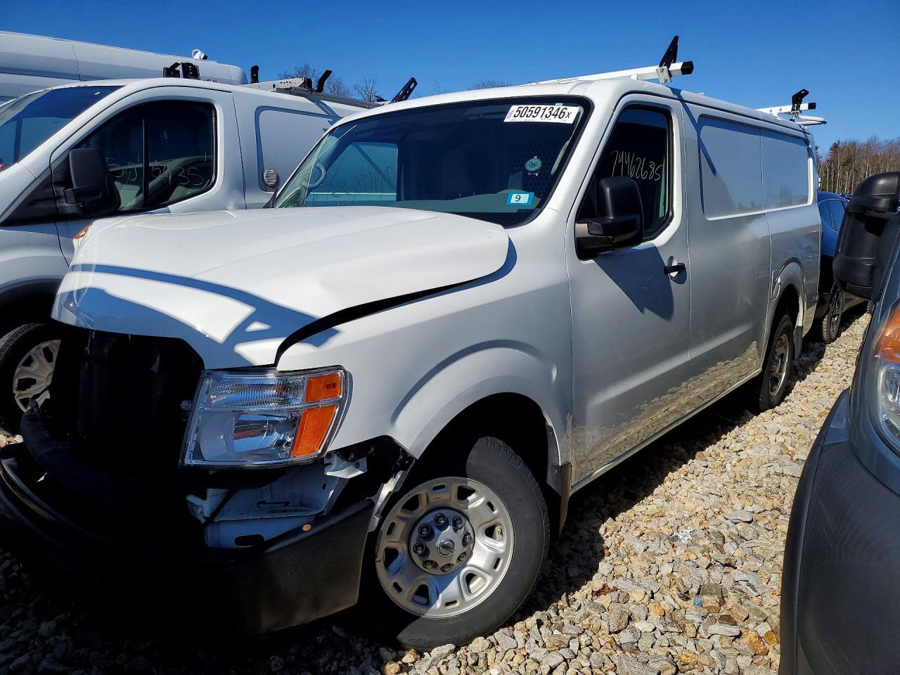 2021 Niss NV 1500 SV