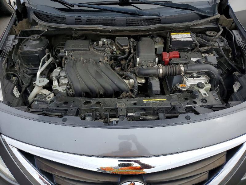 2018 Nissan Versa sv