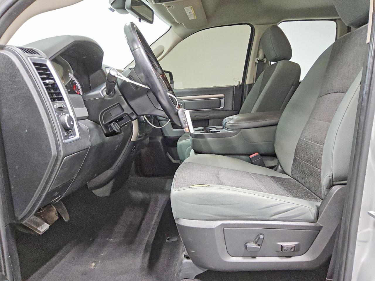 2015 Dodge RAM 1500 SLT