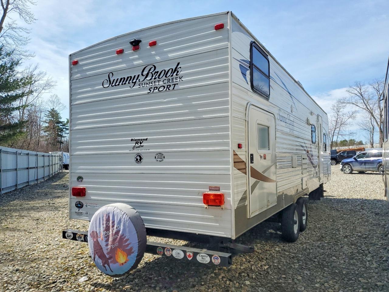 2012 Winnebago Sunnybrook Camper