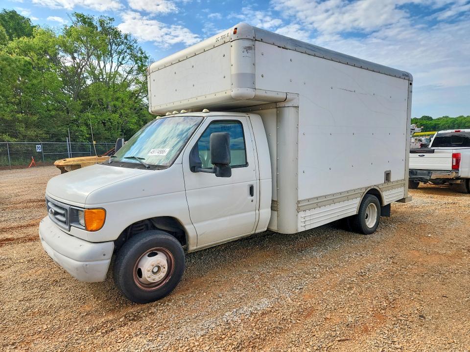 2006 Ford E450 box Truck