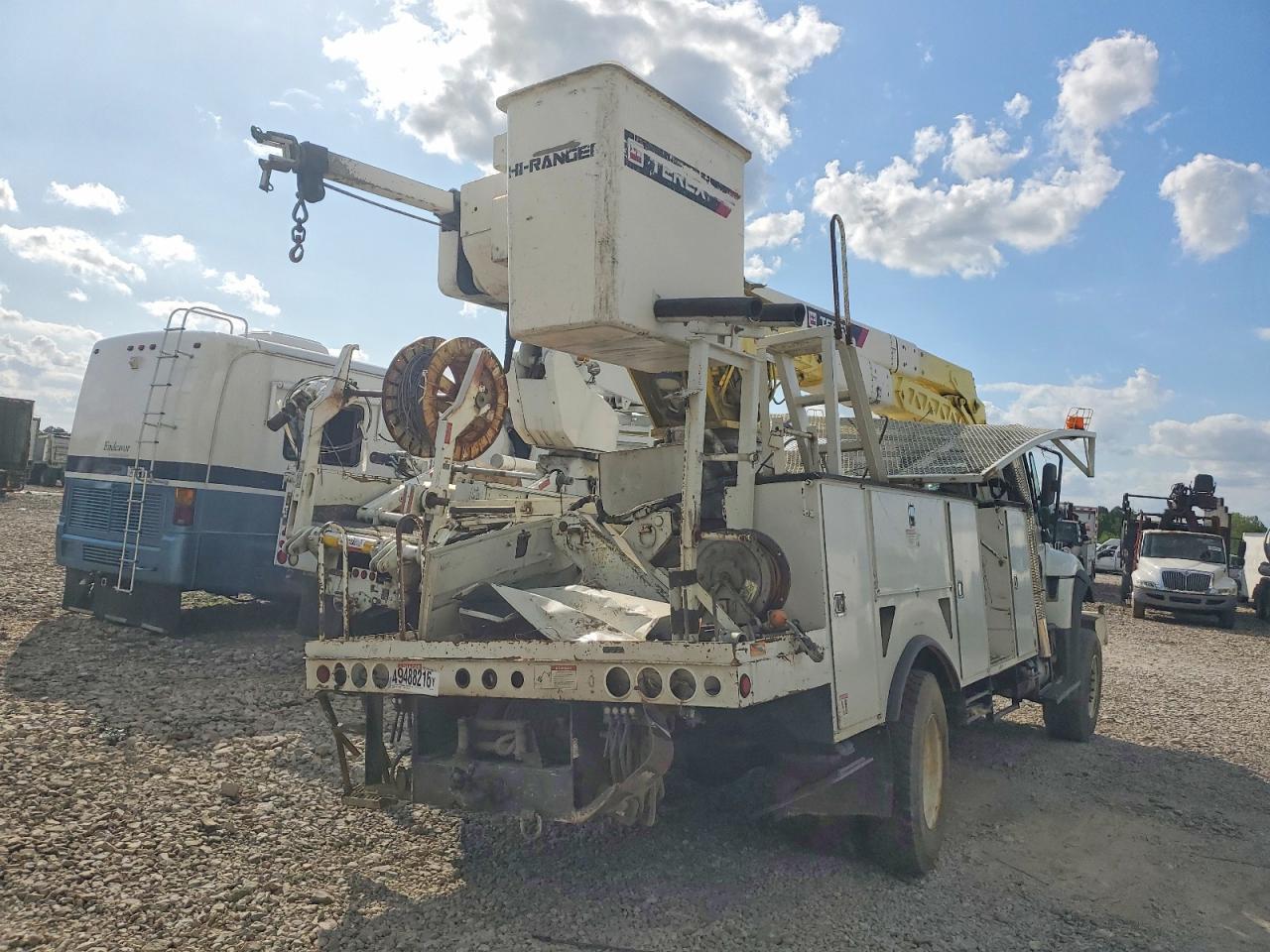 2017 International 7300 Bucket Truck
