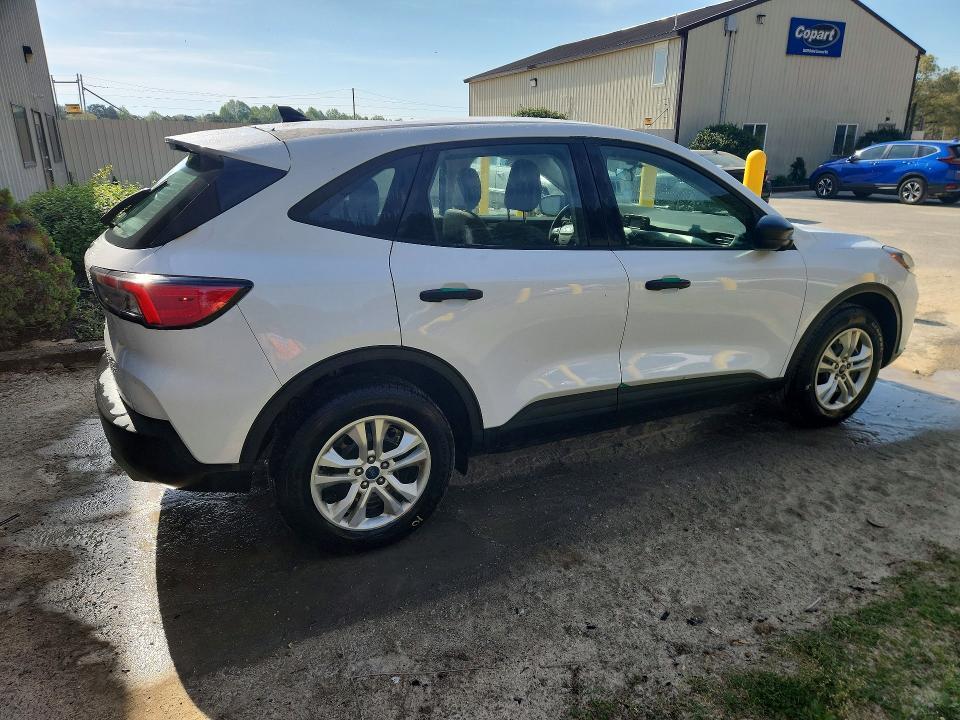 2022 Ford Escape s