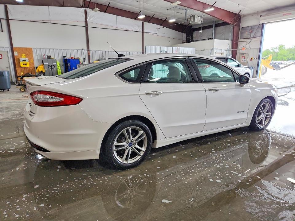 2015 Ford Fusion Titanium hev