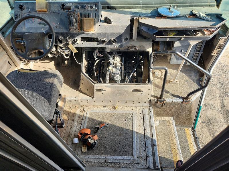 2009 Workhorse Custom Chassis W42 Delivery Truck