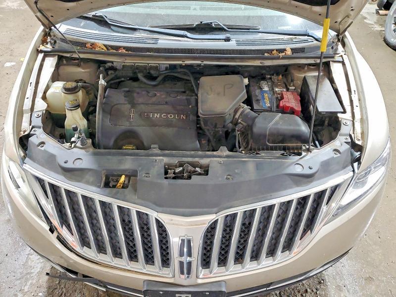 2011 Lincoln Townhouse MKX