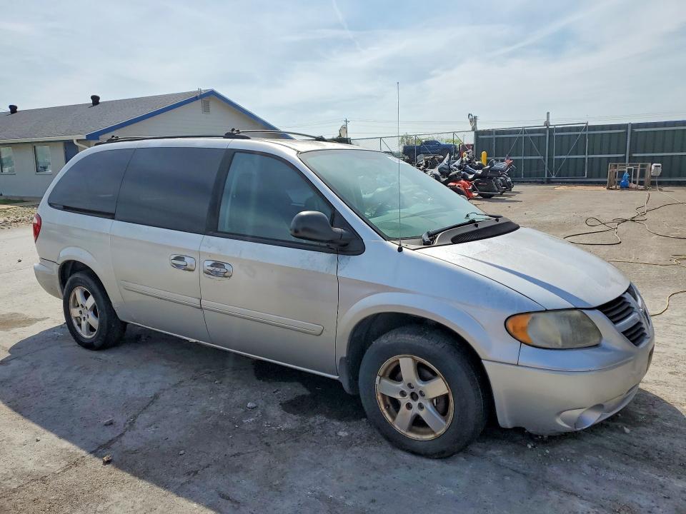 2005 Dodge Grand Caravan sxt