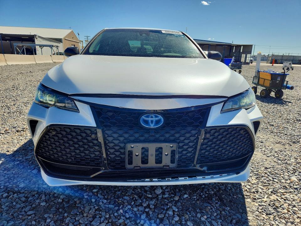2021 Toyota Avalon Hybrid xse