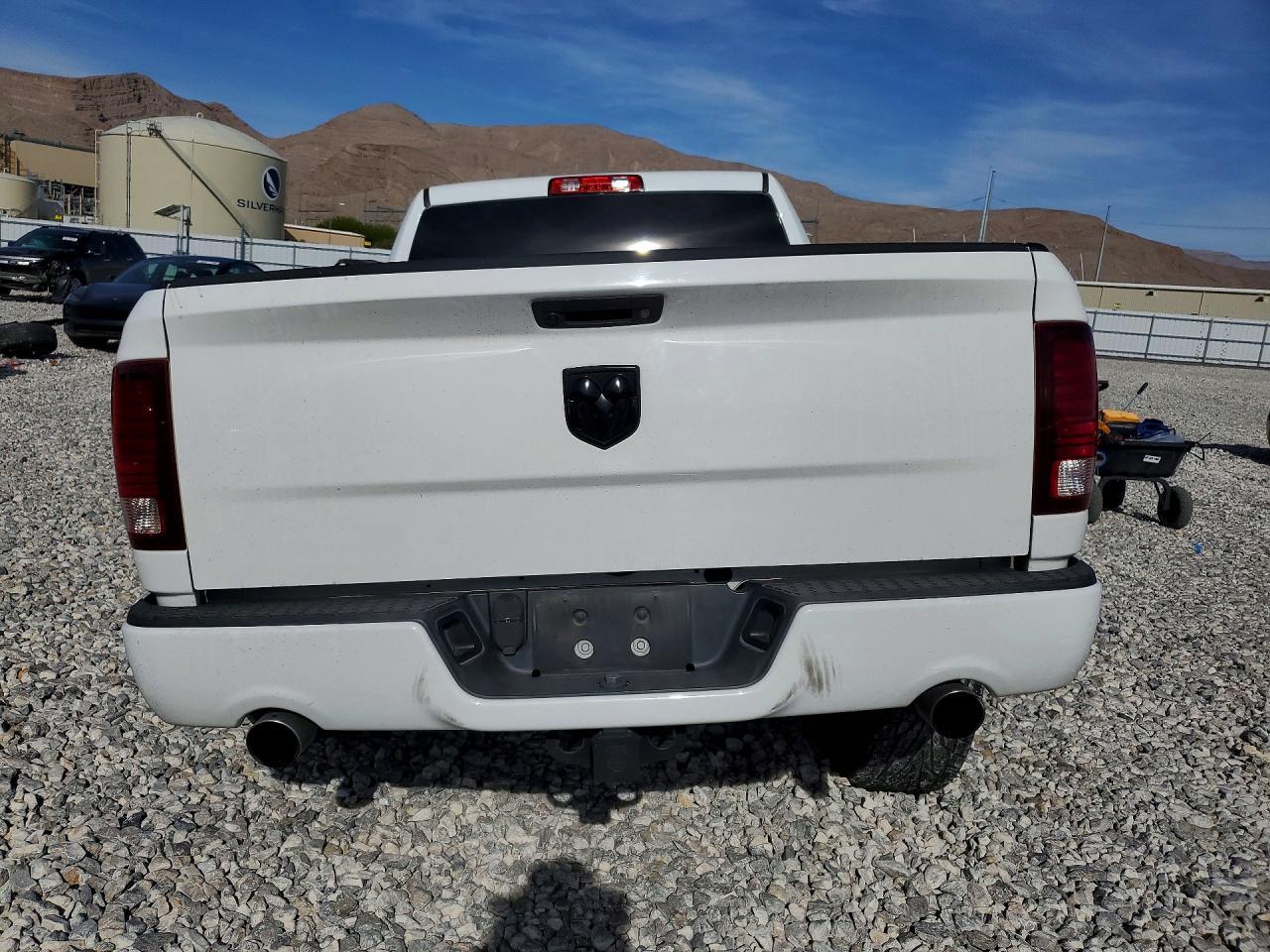 2018 Dodge RAM 1500 Sport