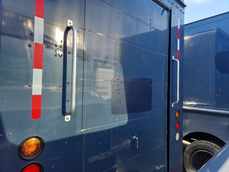 2021 Freightliner MT45G Chassis Delivery Truck