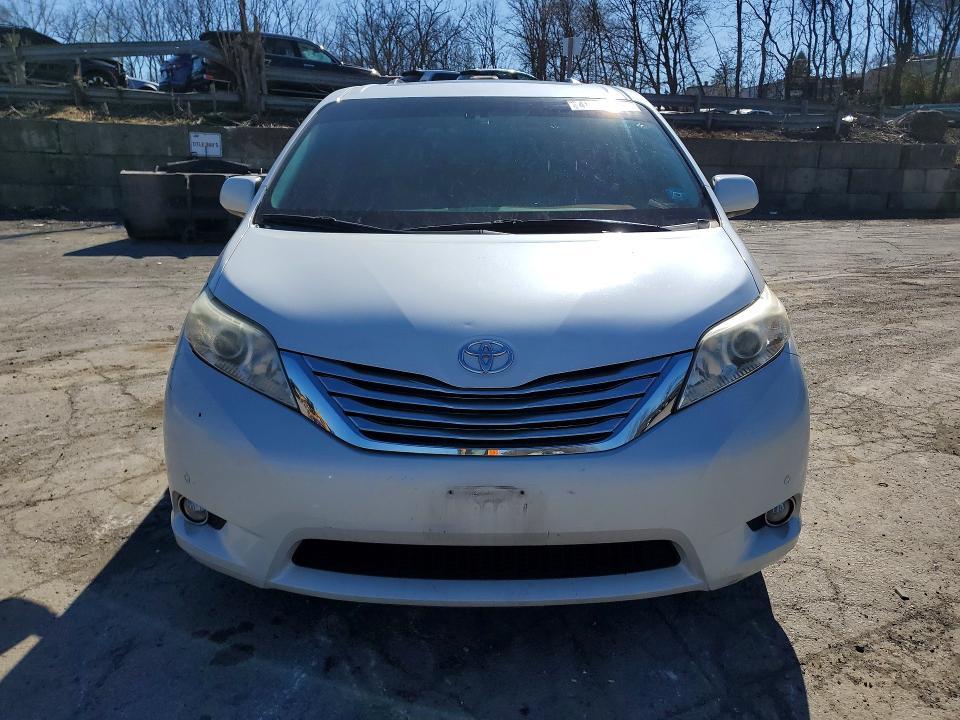 2012 Toyota Sienna Limited 7-passenger
