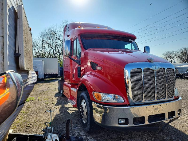 2007 Peterbilt 387 Semi Truck