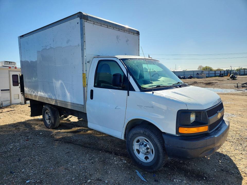 2015 Chev Rolet Express BOX Truck