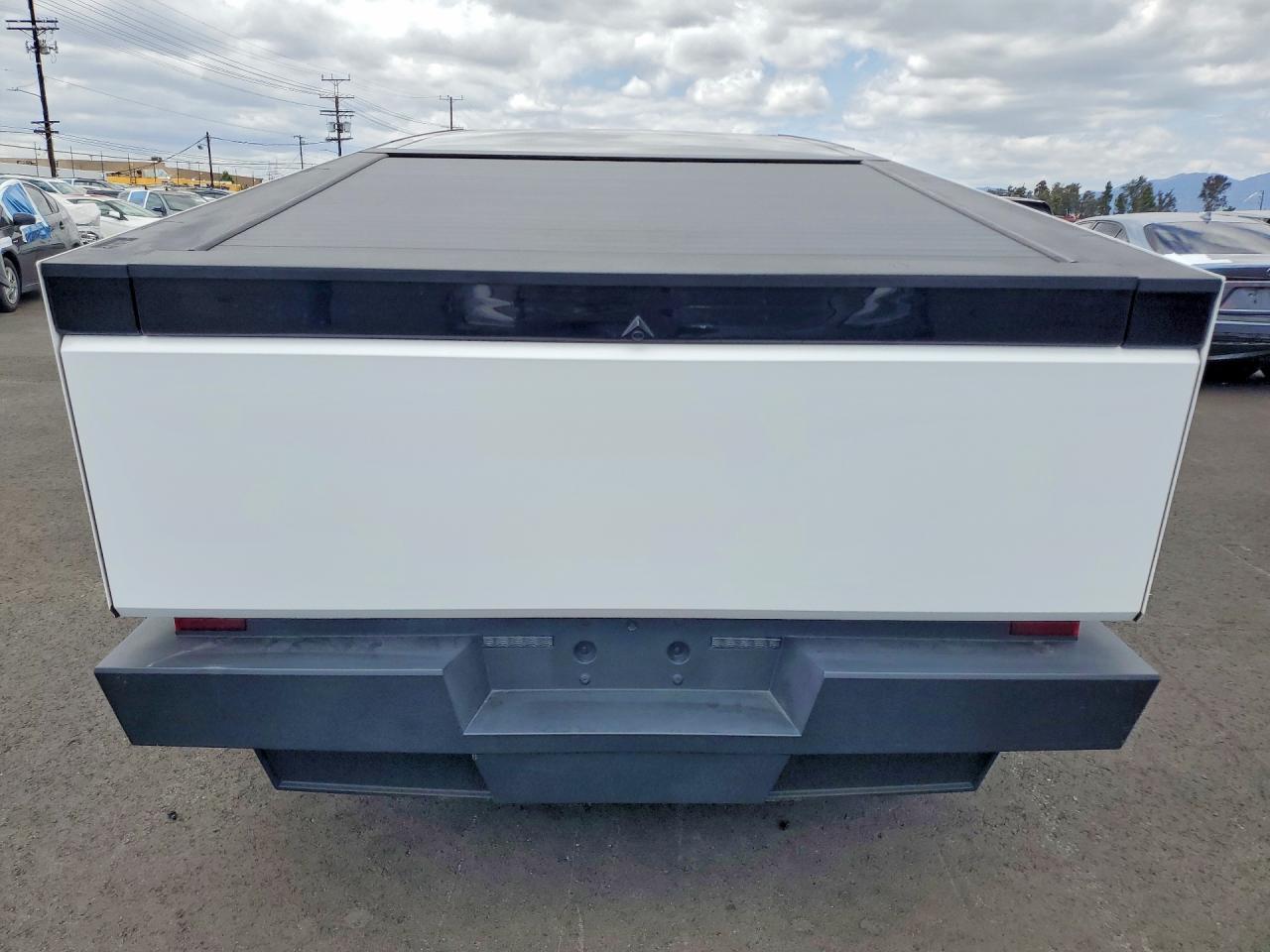 2024 Tesla Cybertruck