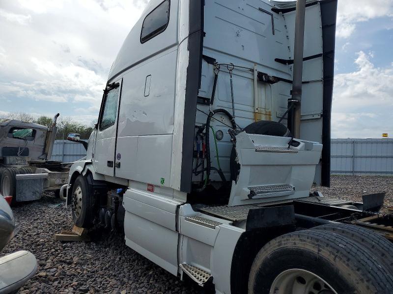 2017 Volvo VNL Semi Truck