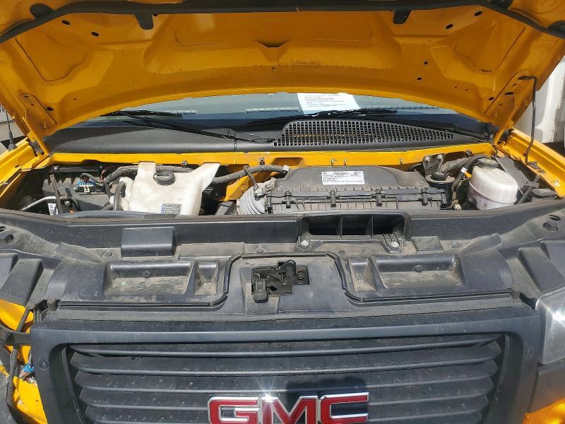 2022 GMC Savana BOX Truck