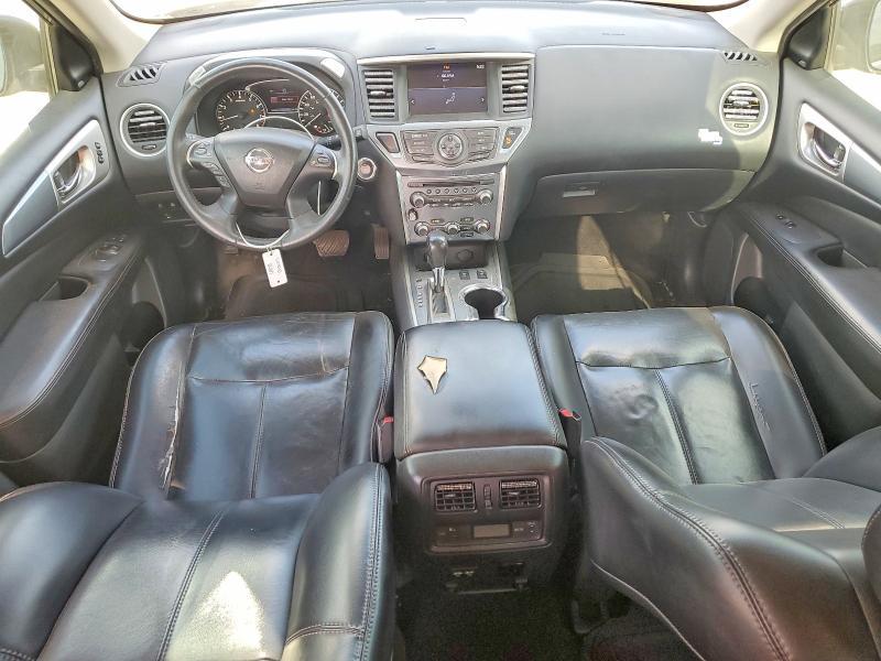 2017 Nissan Pathfinder sl