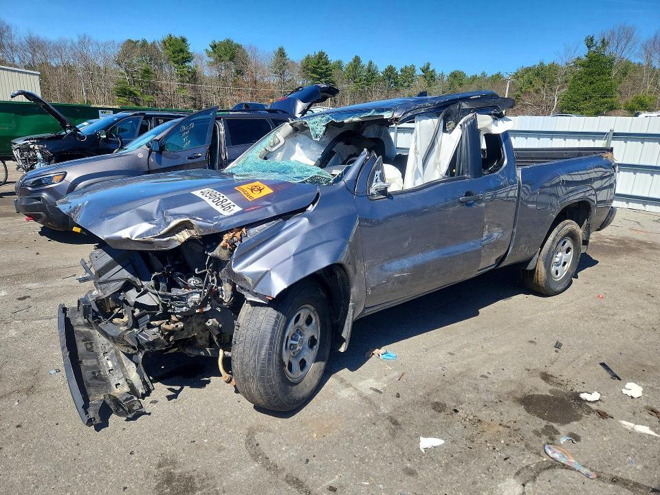 2022 Nissan Frontier s