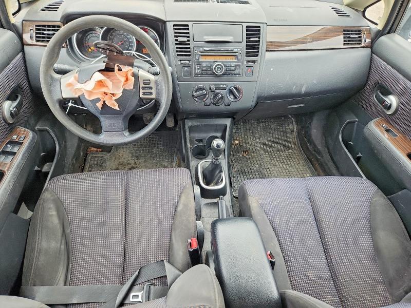 2010 Nissan Versa 1.8 s