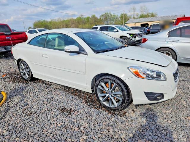 2011 Volvo C70 T5