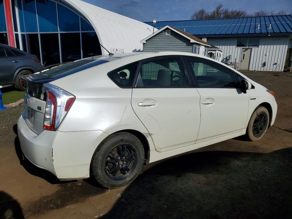 2015 Toyota Prius two