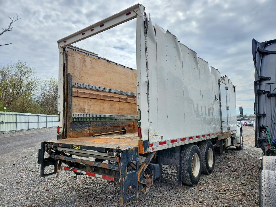 2014 Freightliner M2 106 Medium Duty