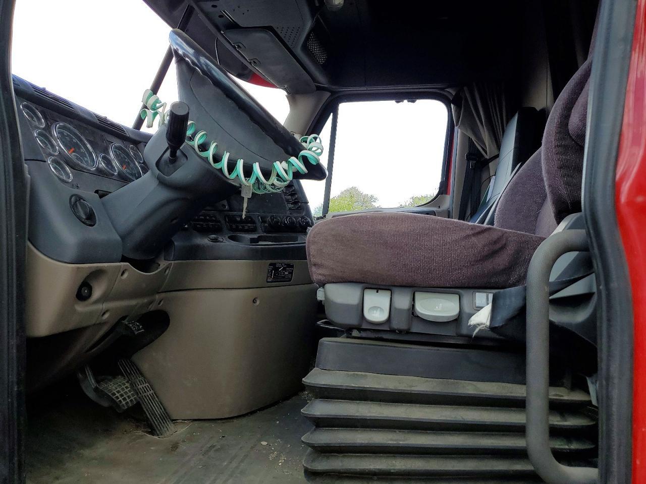 2018 Freigliner 2018 Freightliner Cascadia 125 Semi Truck