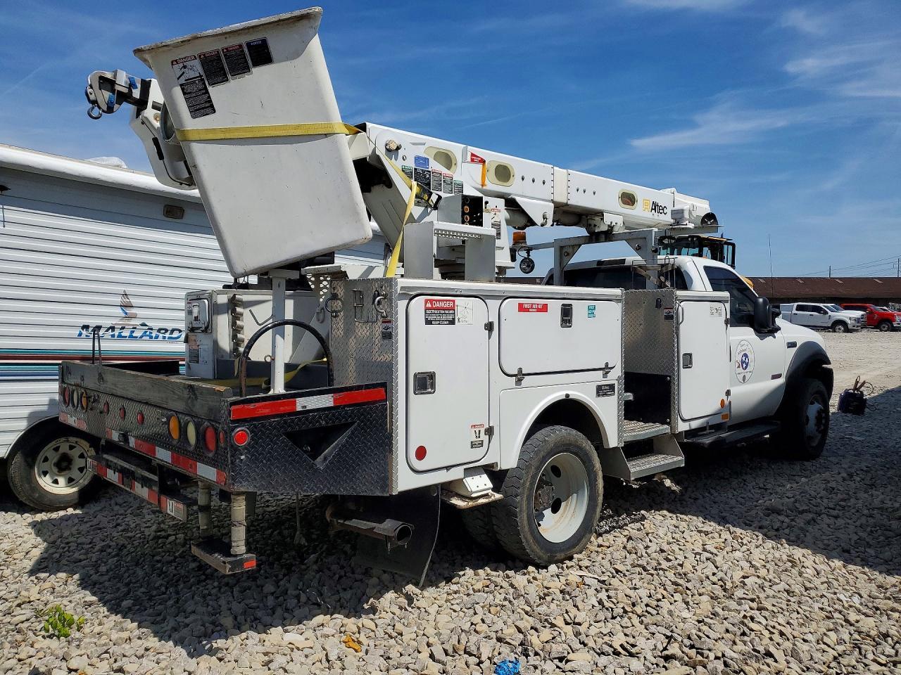 2006 Ford F550 Super