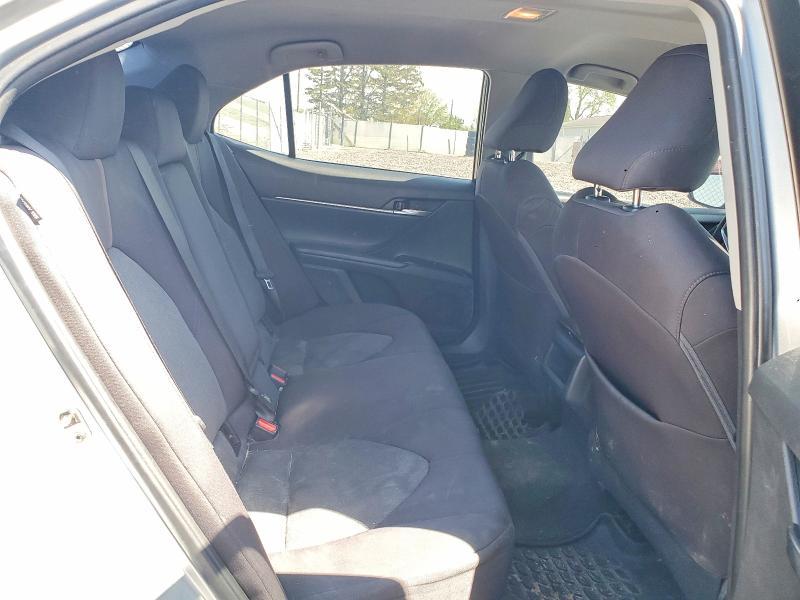 2018 Toyota Camry le