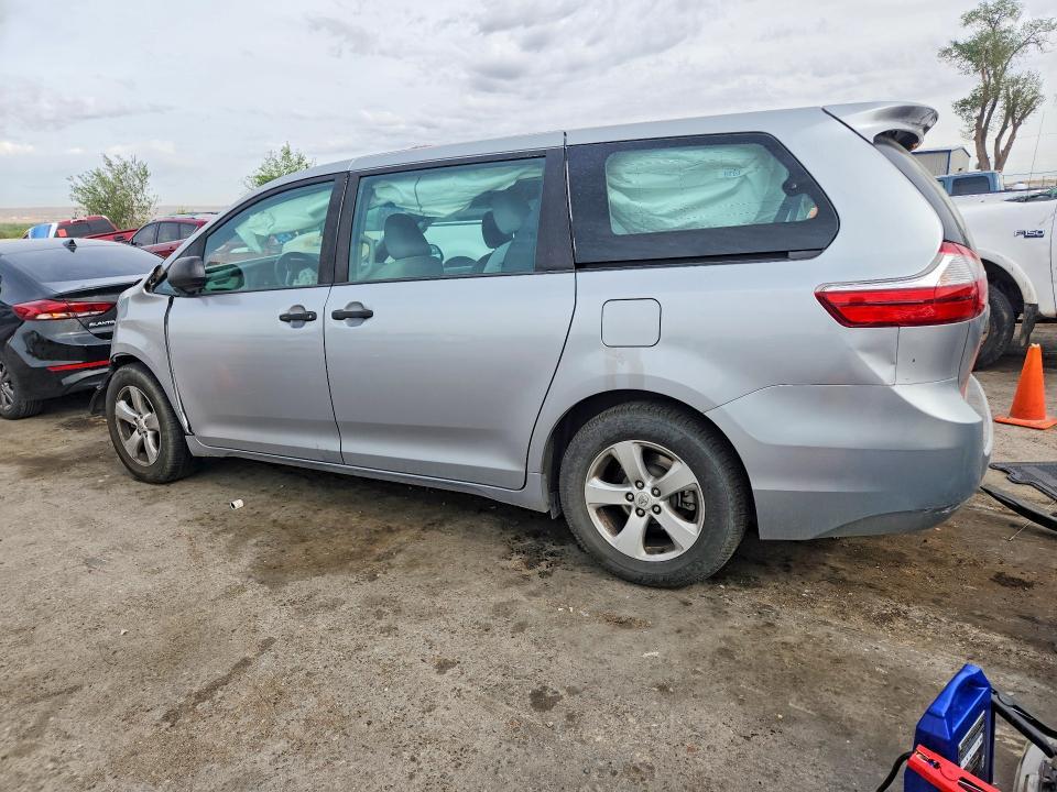 2015 Toyota Sienna l 7-passenger