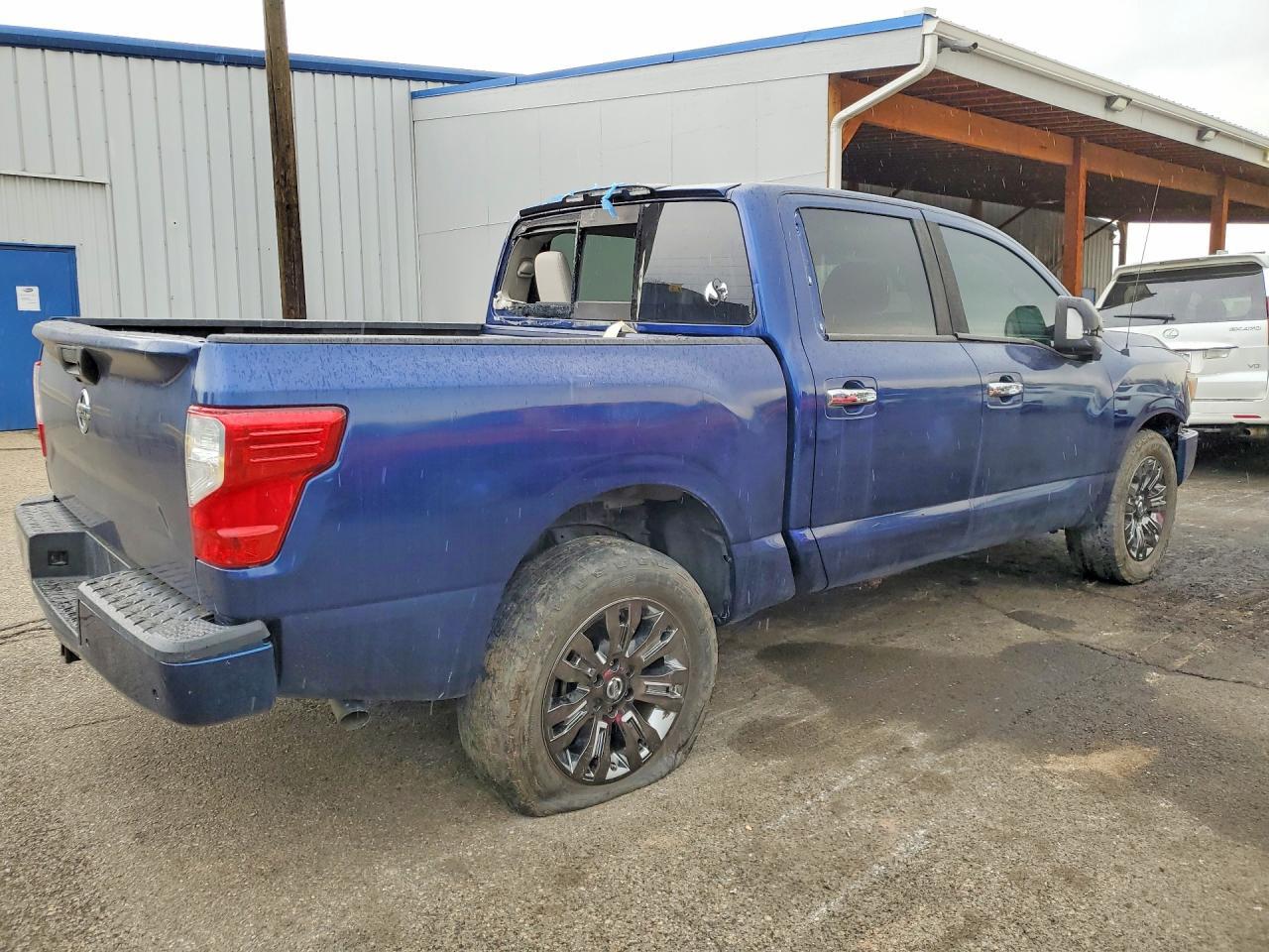 2020 Nissan Titan SV