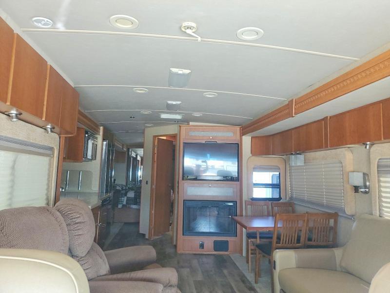 2008 Winnebago Journey RV