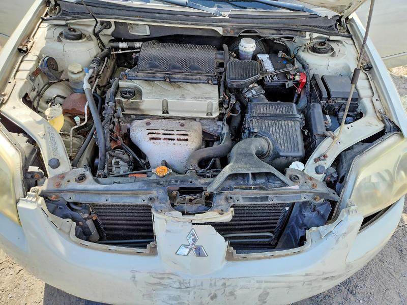 2005 Mitsubishi Galant es Medium