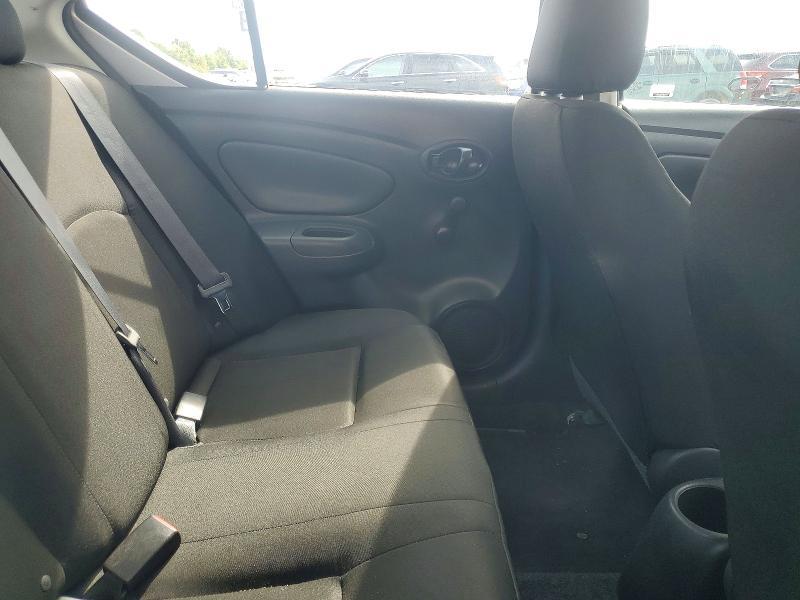 2019 Nissan Versa s Plus