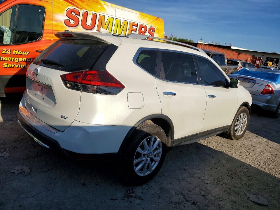 2018 Nissan Rogue sv