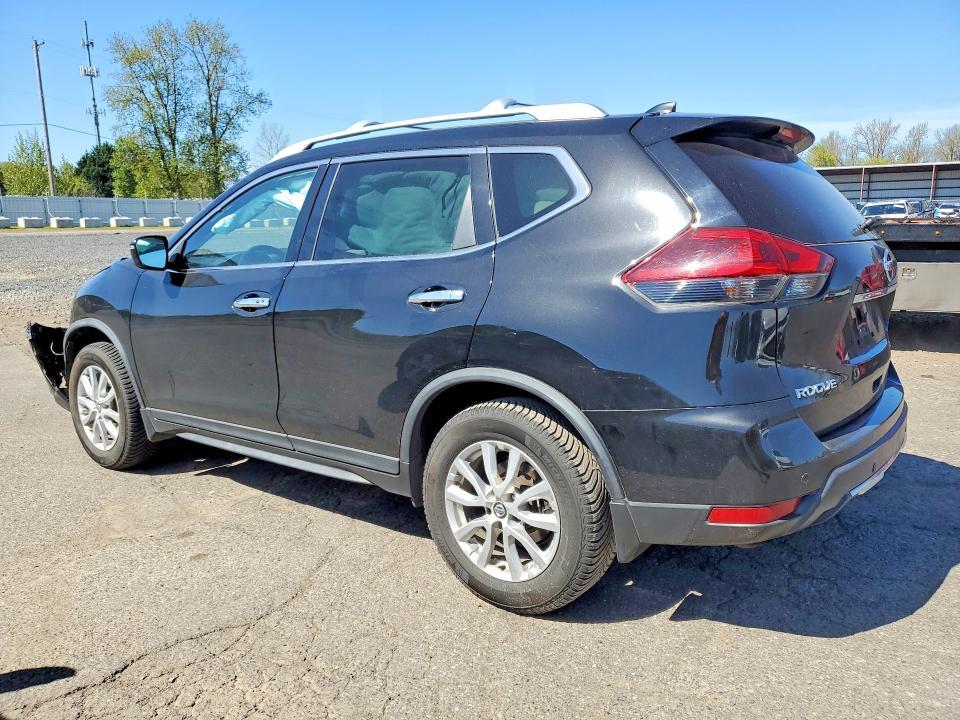2020 Nissan Rogue sv