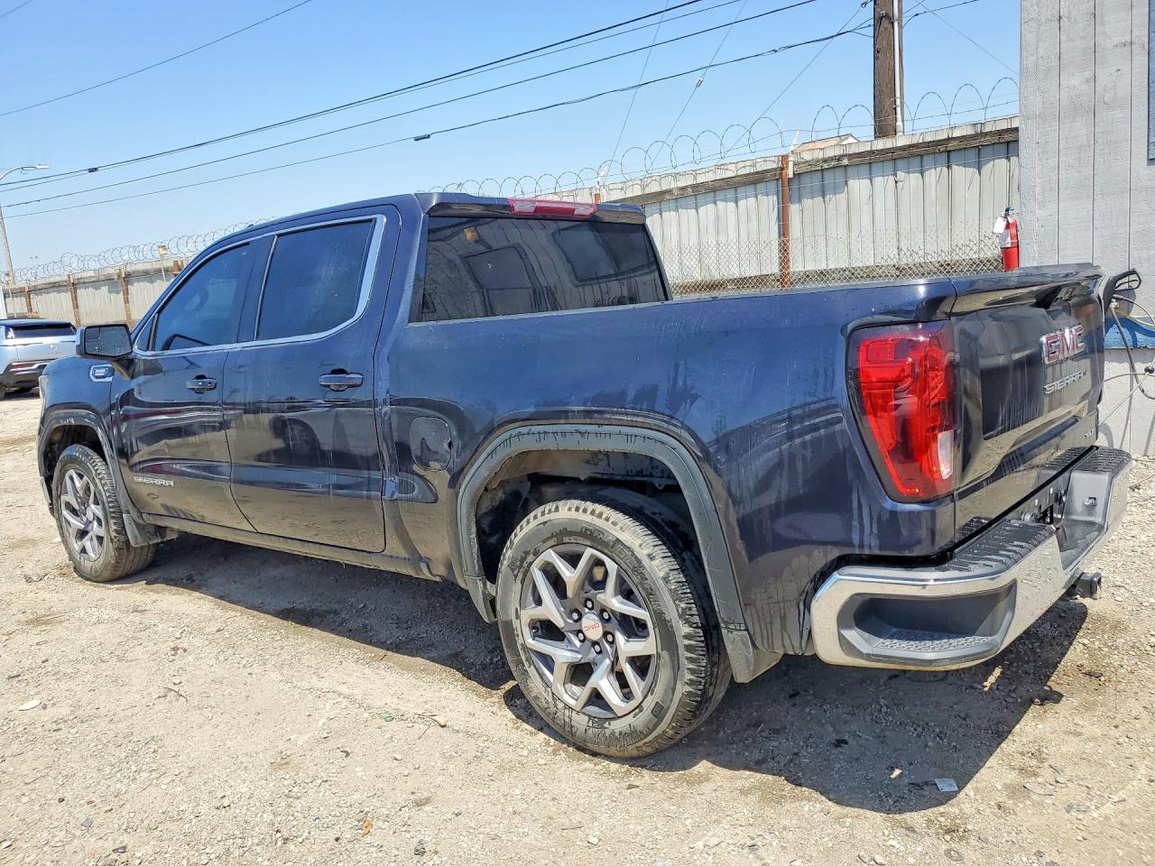 2023 GMC Sierra C1500 SLE