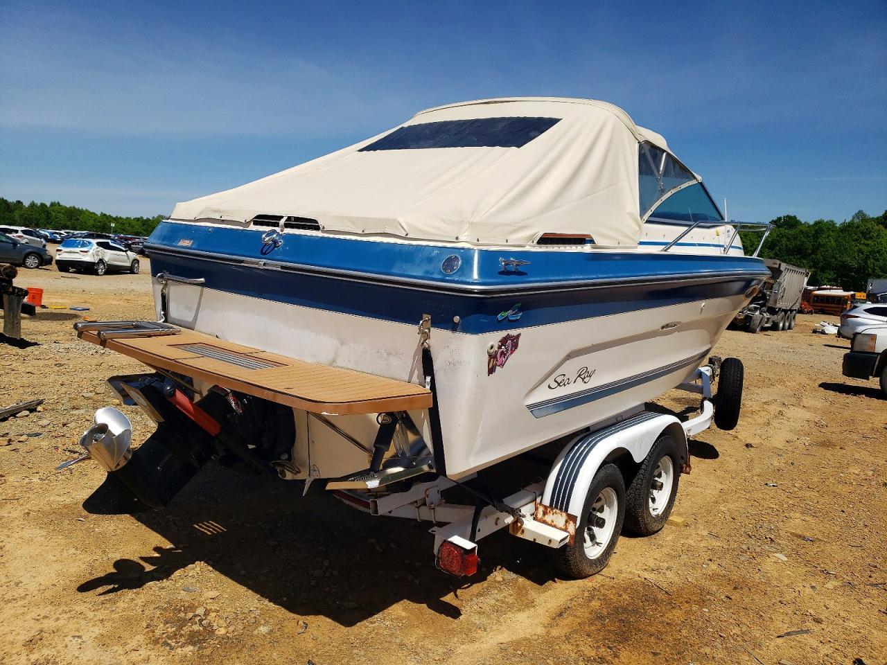 1987 Sea Ray Boat